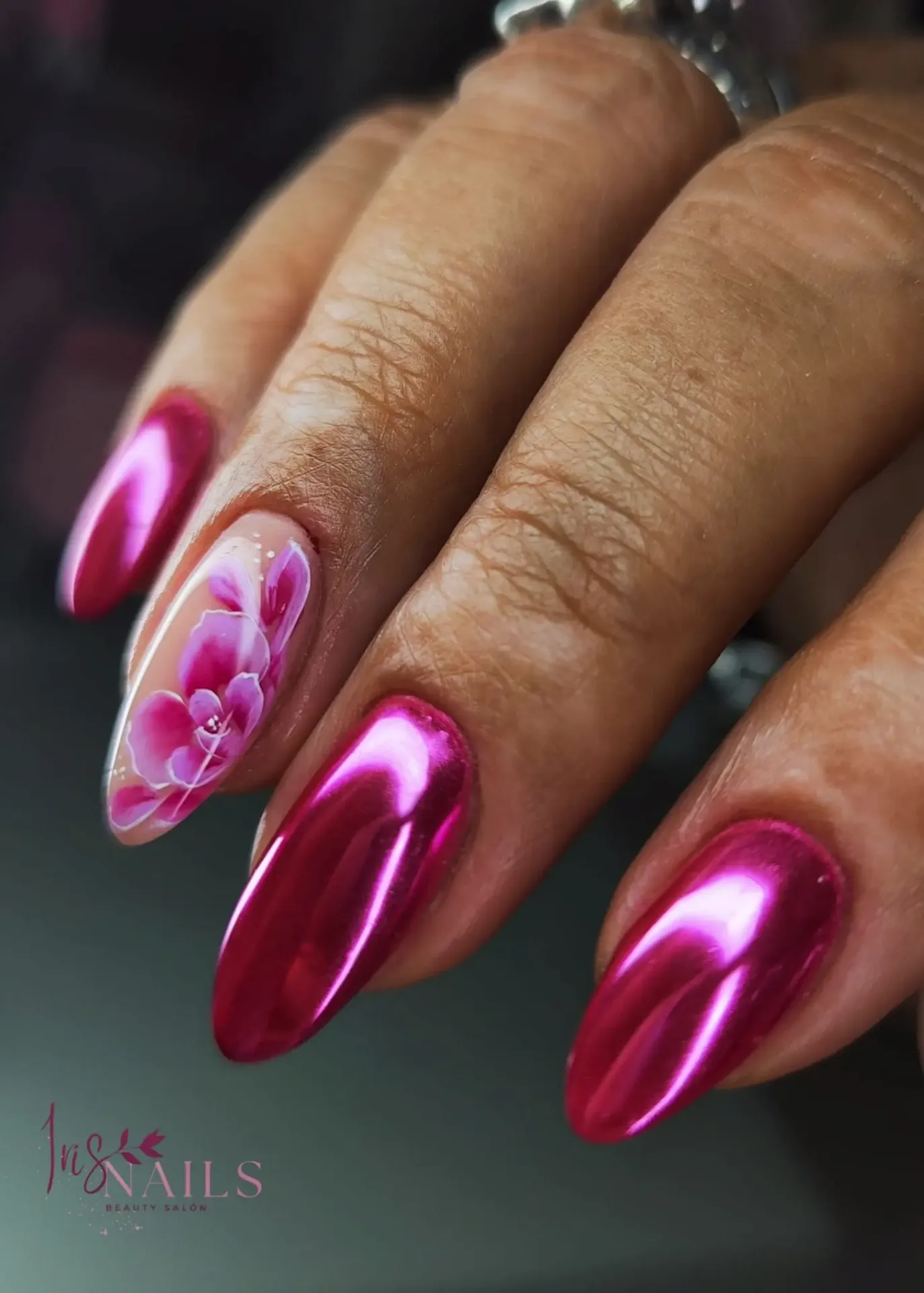 Holográfico rosa con destellos arcoíris